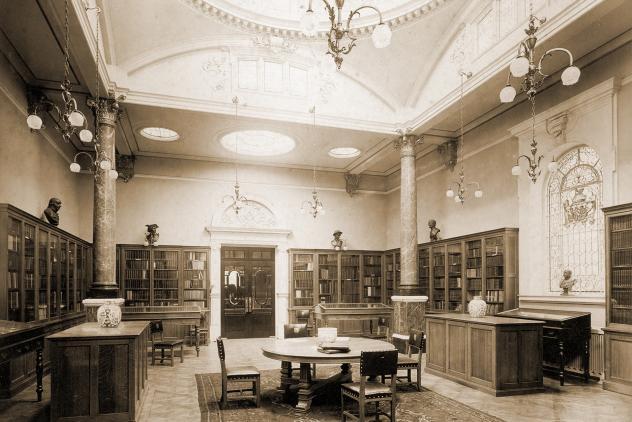 Library at Freemasons’ Hall (1900) ©Museum of Freemasonry